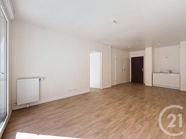 Appartement F2 à vendre - 2 pièces - 42.06 m2 - PONTAULT COMBAULT - 77 - ILE-DE-FRANCE - Century 21 Famidly