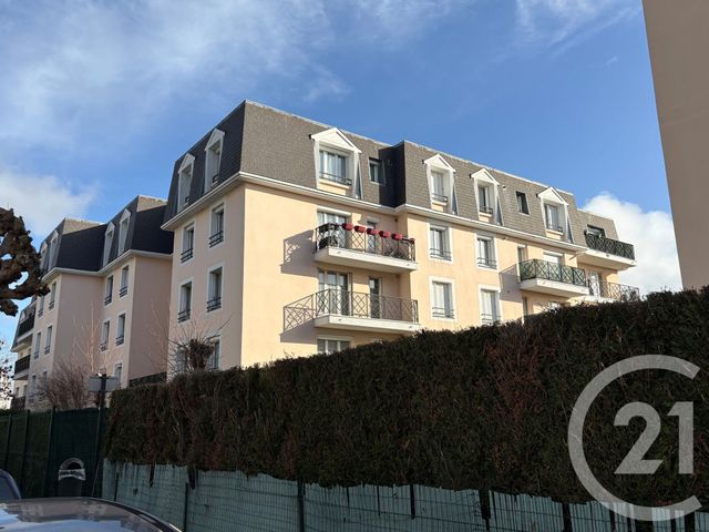 Appartement F3 à vendre - 3 pièces - 60.78 m2 - ROISSY EN BRIE - 77 - ILE-DE-FRANCE - Century 21 Famidly