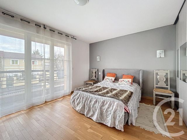 maison à vendre - 7 pièces - 190.0 m2 - CHAMPIGNY SUR MARNE - 94 - ILE-DE-FRANCE - Century 21 Famidly