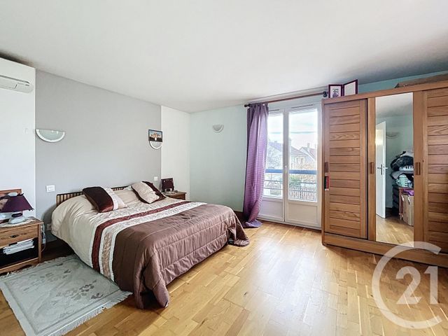 maison à vendre - 7 pièces - 190.0 m2 - CHAMPIGNY SUR MARNE - 94 - ILE-DE-FRANCE - Century 21 Famidly