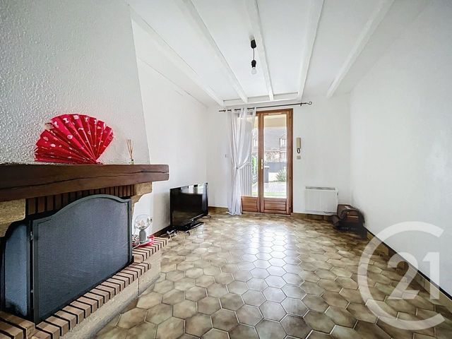 maison à vendre - 4 pièces - 76.0 m2 - PONTAULT COMBAULT - 77 - ILE-DE-FRANCE - Century 21 Famidly