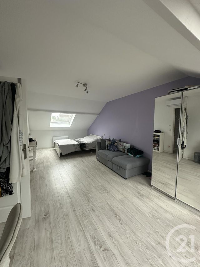 maison à vendre - 6 pièces - 150.0 m2 - PONTAULT COMBAULT - 77 - ILE-DE-FRANCE - Century 21 Famidly