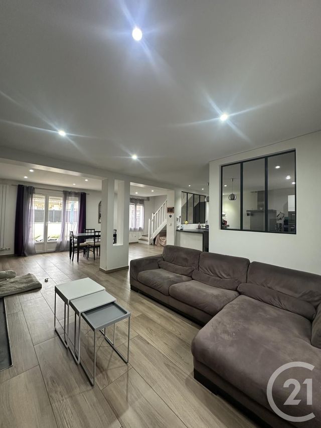 maison à vendre - 6 pièces - 150.0 m2 - PONTAULT COMBAULT - 77 - ILE-DE-FRANCE - Century 21 Famidly