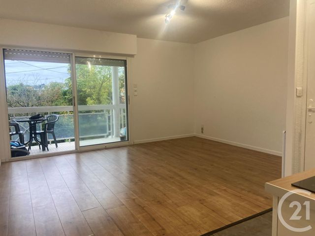 Appartement F1 à louer - 1 pièce - 23.75 m2 - PONTAULT COMBAULT - 77 - ILE-DE-FRANCE - Century 21 Famidly