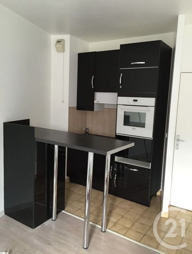 Appartement Studio à louer PONTAULT COMBAULT