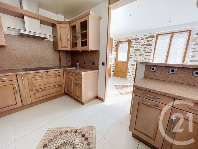 maison à vendre - 5 pièces - 98.0 m2 - PONTAULT COMBAULT - 77 - ILE-DE-FRANCE - Century 21 Famidly
