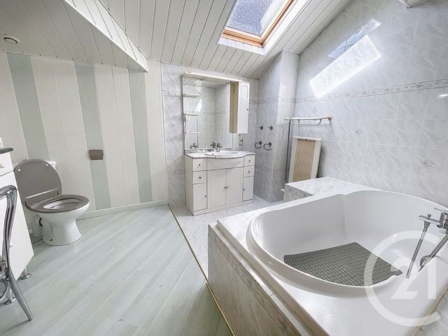 maison à vendre - 5 pièces - 98.0 m2 - PONTAULT COMBAULT - 77 - ILE-DE-FRANCE - Century 21 Famidly