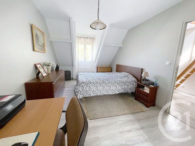 maison à vendre - 5 pièces - 120.0 m2 - PONTAULT COMBAULT - 77 - ILE-DE-FRANCE - Century 21 Famidly