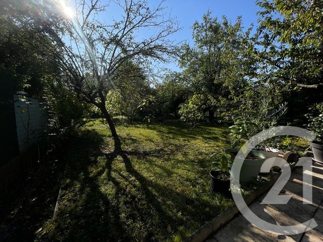 maison à vendre - 5 pièces - 120.0 m2 - PONTAULT COMBAULT - 77 - ILE-DE-FRANCE - Century 21 Famidly