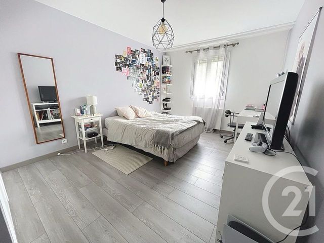 maison à vendre - 5 pièces - 120.0 m2 - PONTAULT COMBAULT - 77 - ILE-DE-FRANCE - Century 21 Famidly