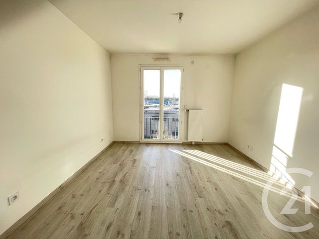 Appartement F2 à vendre - 2 pièces - 39.24 m2 - EMERAINVILLE - 77 - ILE-DE-FRANCE - Century 21 Famidly