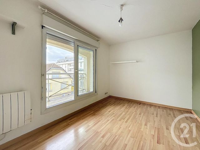 Appartement F3 à vendre - 2 pièces - 45.0 m2 - PONTAULT COMBAULT - 77 - ILE-DE-FRANCE - Century 21 Famidly