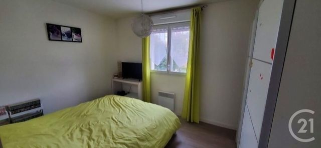 Appartement F2 à louer - 2 pièces - 47.0 m2 - PONTAULT COMBAULT - 77 - ILE-DE-FRANCE - Century 21 Famidly