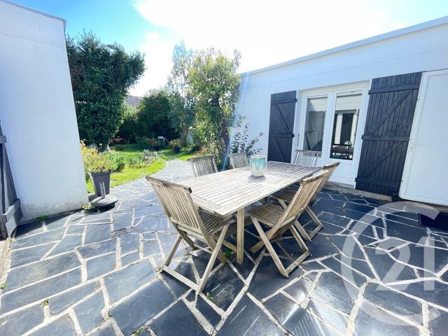 maison à vendre - 6 pièces - 134.0 m2 - OZOIR LA FERRIERE - 77 - ILE-DE-FRANCE - Century 21 Famidly