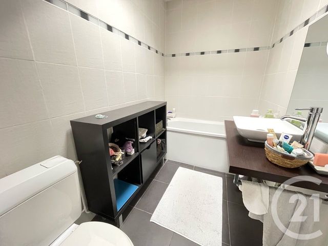 maison à vendre - 6 pièces - 134.0 m2 - OZOIR LA FERRIERE - 77 - ILE-DE-FRANCE - Century 21 Famidly