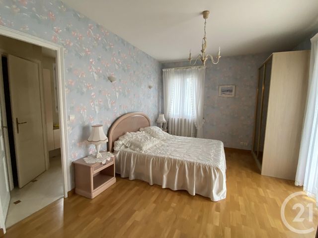 maison à vendre - 7 pièces - 211.83 m2 - LE PLESSIS TREVISE - 94 - ILE-DE-FRANCE - Century 21 Famidly