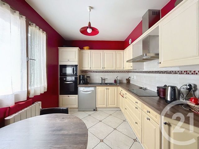 maison à vendre - 6 pièces - 153.18 m2 - PONTAULT COMBAULT - 77 - ILE-DE-FRANCE - Century 21 Famidly