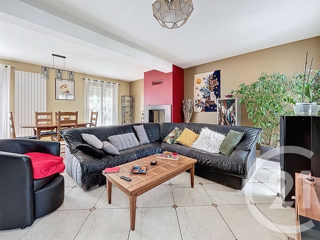 maison à vendre - 6 pièces - 153.18 m2 - PONTAULT COMBAULT - 77 - ILE-DE-FRANCE - Century 21 Famidly
