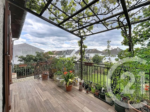maison à vendre - 6 pièces - 153.18 m2 - PONTAULT COMBAULT - 77 - ILE-DE-FRANCE - Century 21 Famidly