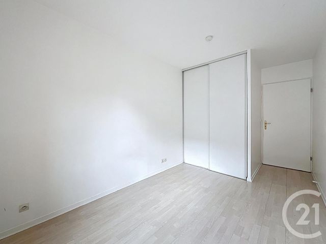 Appartement F2 à louer - 2 pièces - 42.0 m2 - ROISSY EN BRIE - 77 - ILE-DE-FRANCE - Century 21 Famidly