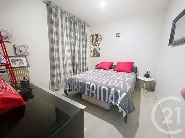 maison à vendre - 6 pièces - 94.81 m2 - LA QUEUE EN BRIE - 94 - ILE-DE-FRANCE - Century 21 Famidly