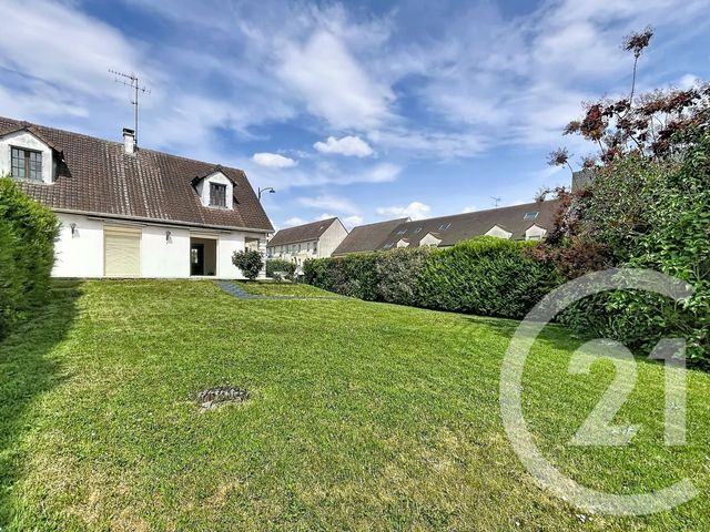 maison à vendre - 6 pièces - 133.3 m2 - PONTAULT COMBAULT - 77 - ILE-DE-FRANCE - Century 21 Famidly