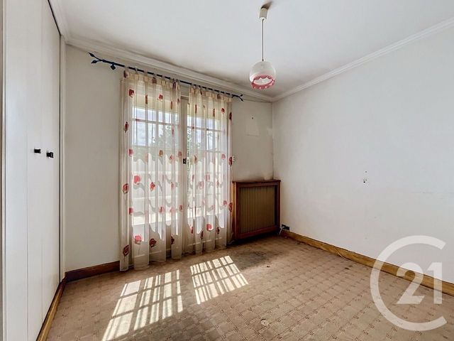 maison à vendre - 6 pièces - 133.3 m2 - PONTAULT COMBAULT - 77 - ILE-DE-FRANCE - Century 21 Famidly