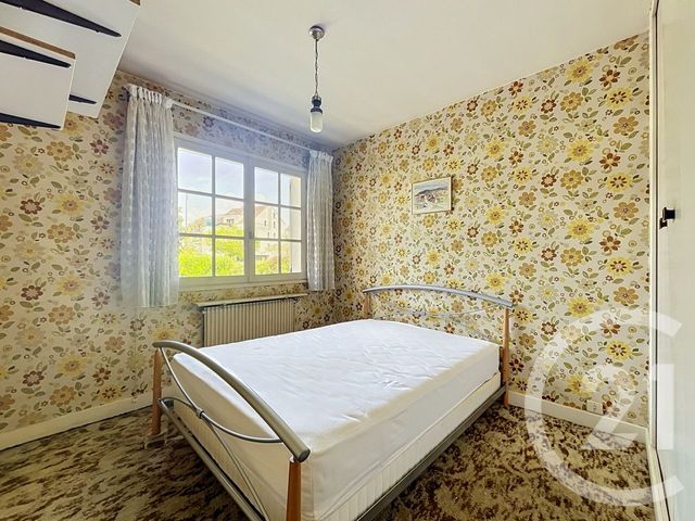 maison à vendre - 6 pièces - 133.3 m2 - PONTAULT COMBAULT - 77 - ILE-DE-FRANCE - Century 21 Famidly