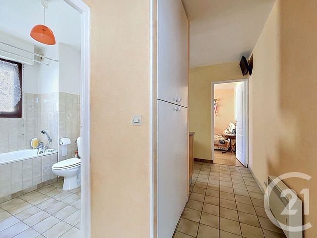 Appartement F1 à vendre - 1 pièce - 28.34 m2 - PONTAULT COMBAULT - 77 - ILE-DE-FRANCE - Century 21 Famidly