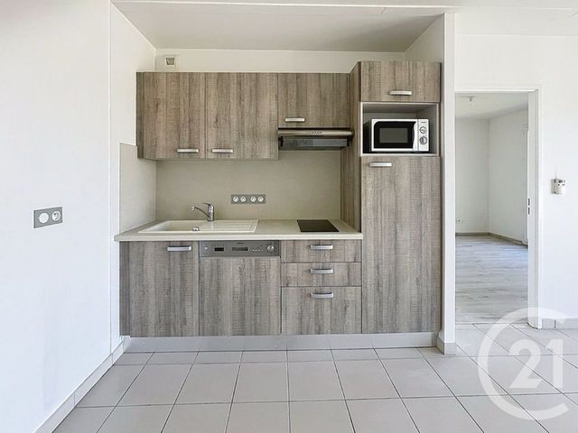 Appartement F2 à vendre - 2 pièces - 39.24 m2 - EMERAINVILLE - 77 - ILE-DE-FRANCE - Century 21 Famidly