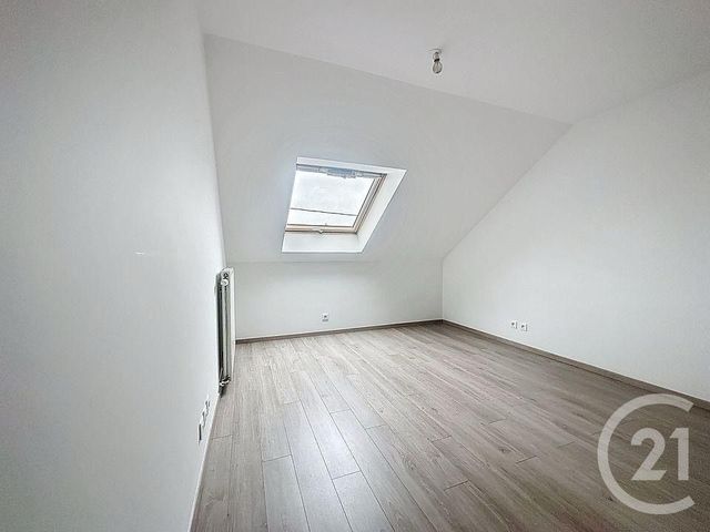 Appartement F3 à vendre - 3 pièces - 54.0 m2 - PONTAULT COMBAULT - 77 - ILE-DE-FRANCE - Century 21 Famidly