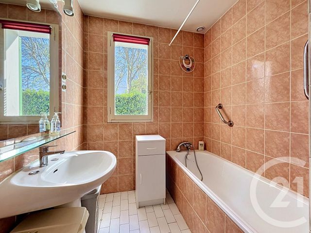 maison à vendre - 6 pièces - 120.45 m2 - PONTAULT COMBAULT - 77 - ILE-DE-FRANCE - Century 21 Famidly