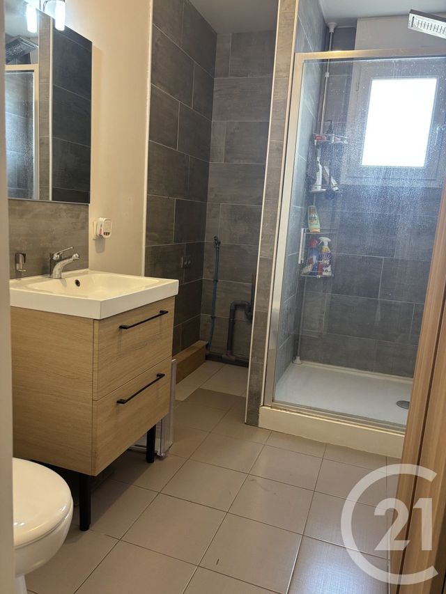 Appartement F2 à louer - 2 pièces - 47.0 m2 - ROISSY EN BRIE - 77 - ILE-DE-FRANCE - Century 21 Famidly