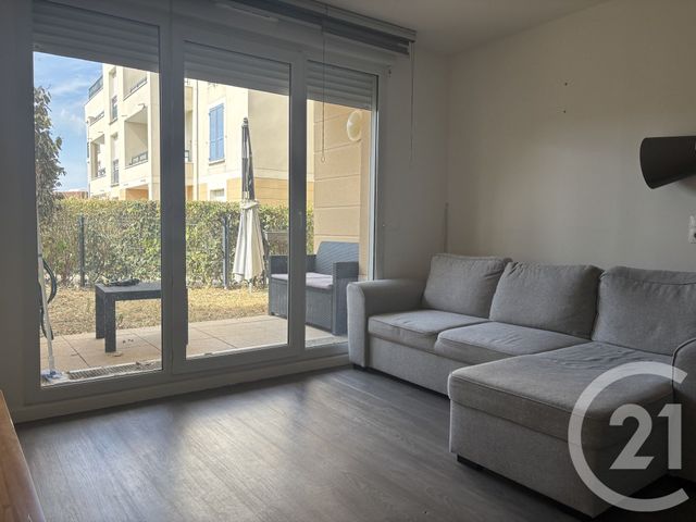 Appartement F2 à louer - 2 pièces - 47.0 m2 - ROISSY EN BRIE - 77 - ILE-DE-FRANCE - Century 21 Famidly