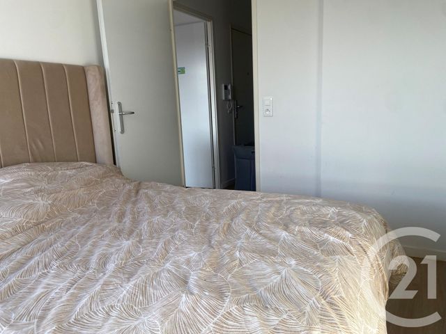 Appartement F4 à louer - 4 pièces - 72.0 m2 - ROISSY EN BRIE - 77 - ILE-DE-FRANCE - Century 21 Famidly