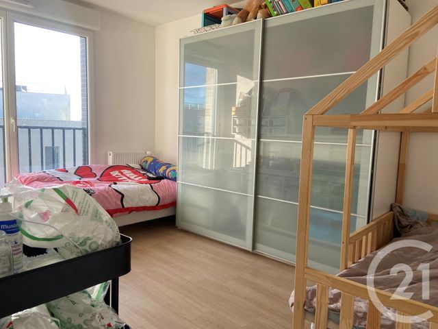 Appartement F4 à louer - 4 pièces - 72.0 m2 - ROISSY EN BRIE - 77 - ILE-DE-FRANCE - Century 21 Famidly