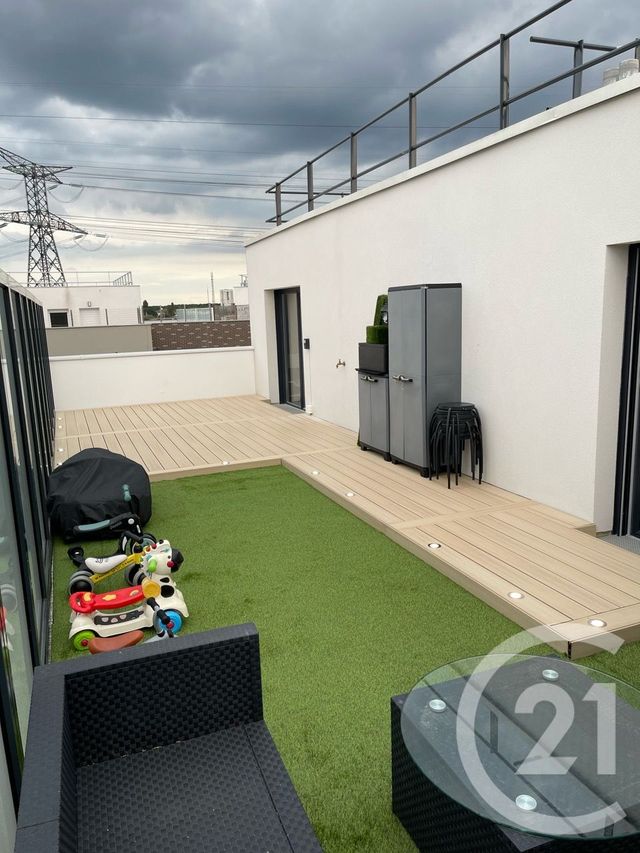 Appartement F4 à louer - 4 pièces - 72.0 m2 - ROISSY EN BRIE - 77 - ILE-DE-FRANCE - Century 21 Famidly