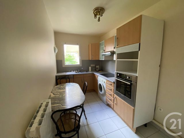 Appartement F2 à louer - 2 pièces - 57.0 m2 - EMERAINVILLE - 77 - ILE-DE-FRANCE - Century 21 Famidly