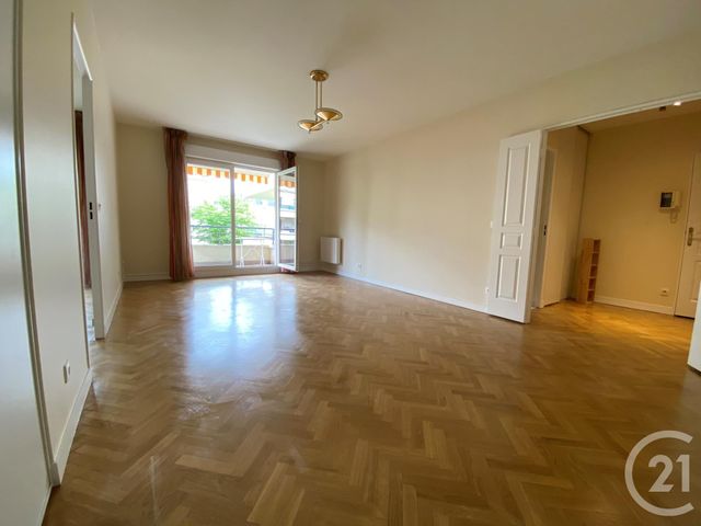 Appartement F2 à louer - 2 pièces - 57.0 m2 - EMERAINVILLE - 77 - ILE-DE-FRANCE - Century 21 Famidly