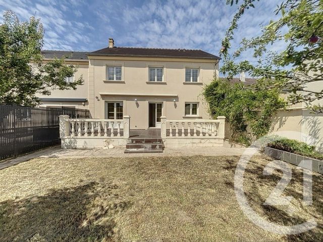maison à louer - 6 pièces - 136.0 m2 - PONTAULT COMBAULT - 77 - ILE-DE-FRANCE - Century 21 Famidly