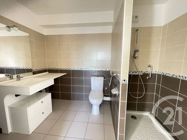 Appartement F2 à louer - 2 pièces - 39.24 m2 - EMERAINVILLE - 77 - ILE-DE-FRANCE - Century 21 Famidly