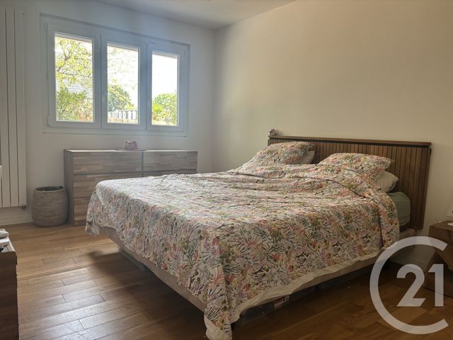 maison à louer - 6 pièces - 150.0 m2 - LESIGNY - 77 - ILE-DE-FRANCE - Century 21 Famidly