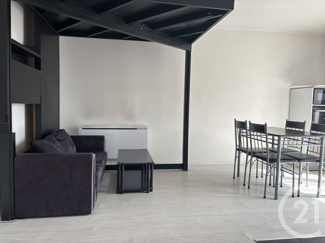 Appartement Studio à louer - 28 pièces - 28.0 m2 - PONTAULT COMBAULT - 77 - ILE-DE-FRANCE - Century 21 Famidly