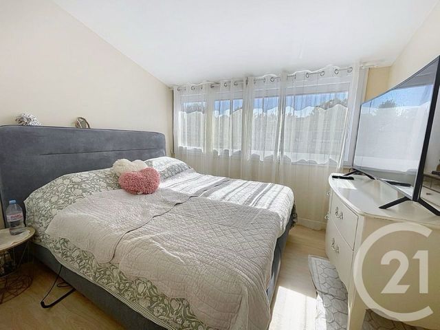 maison à vendre - 5 pièces - 94.0 m2 - LA QUEUE EN BRIE - 94 - ILE-DE-FRANCE - Century 21 Famidly
