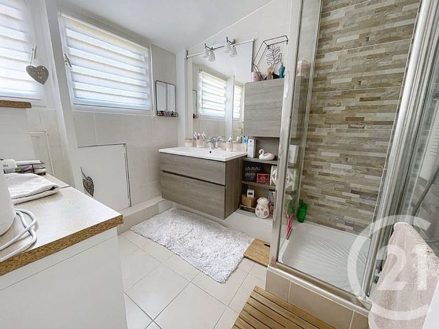 maison à vendre - 5 pièces - 94.0 m2 - LA QUEUE EN BRIE - 94 - ILE-DE-FRANCE - Century 21 Famidly