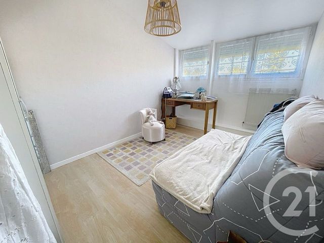 maison à vendre - 5 pièces - 94.0 m2 - LA QUEUE EN BRIE - 94 - ILE-DE-FRANCE - Century 21 Famidly