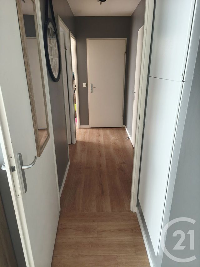 Appartement F3 à louer - 3 pièces - 59.2 m2 - BRIE COMTE ROBERT - 77 - ILE-DE-FRANCE - Century 21 Famidly