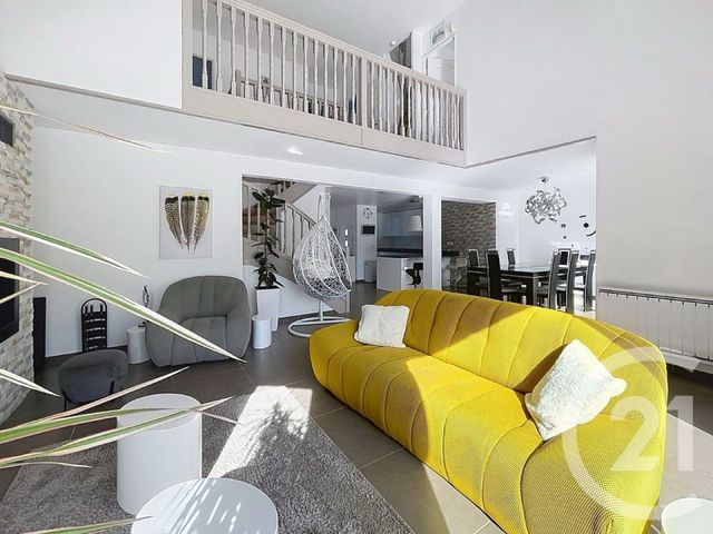 maison à vendre - 8 pièces - 165.0 m2 - LA QUEUE EN BRIE - 94 - ILE-DE-FRANCE - Century 21 Famidly