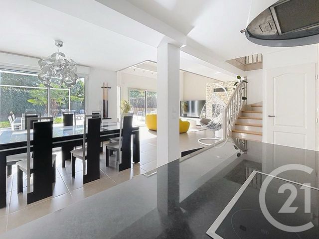 maison à vendre - 8 pièces - 165.0 m2 - LA QUEUE EN BRIE - 94 - ILE-DE-FRANCE - Century 21 Famidly