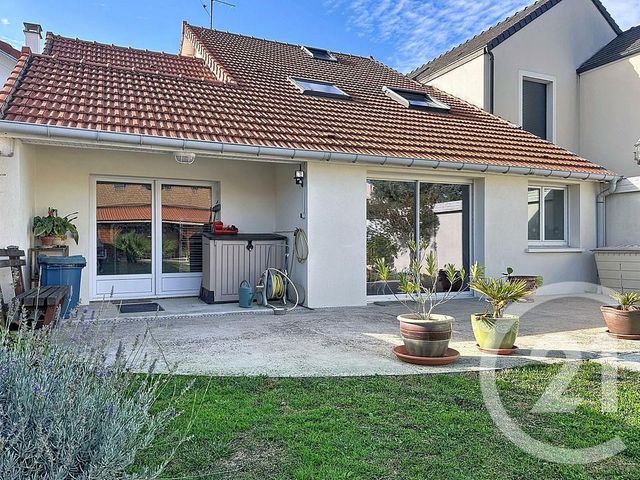 maison à vendre - 6 pièces - 121.0 m2 - PONTAULT COMBAULT - 77 - ILE-DE-FRANCE - Century 21 Famidly